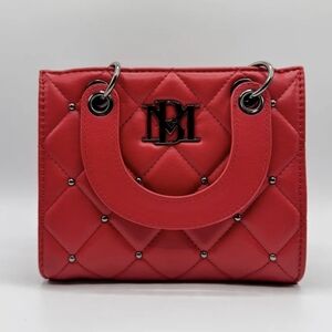 NWT SMALL QUILTED BAG